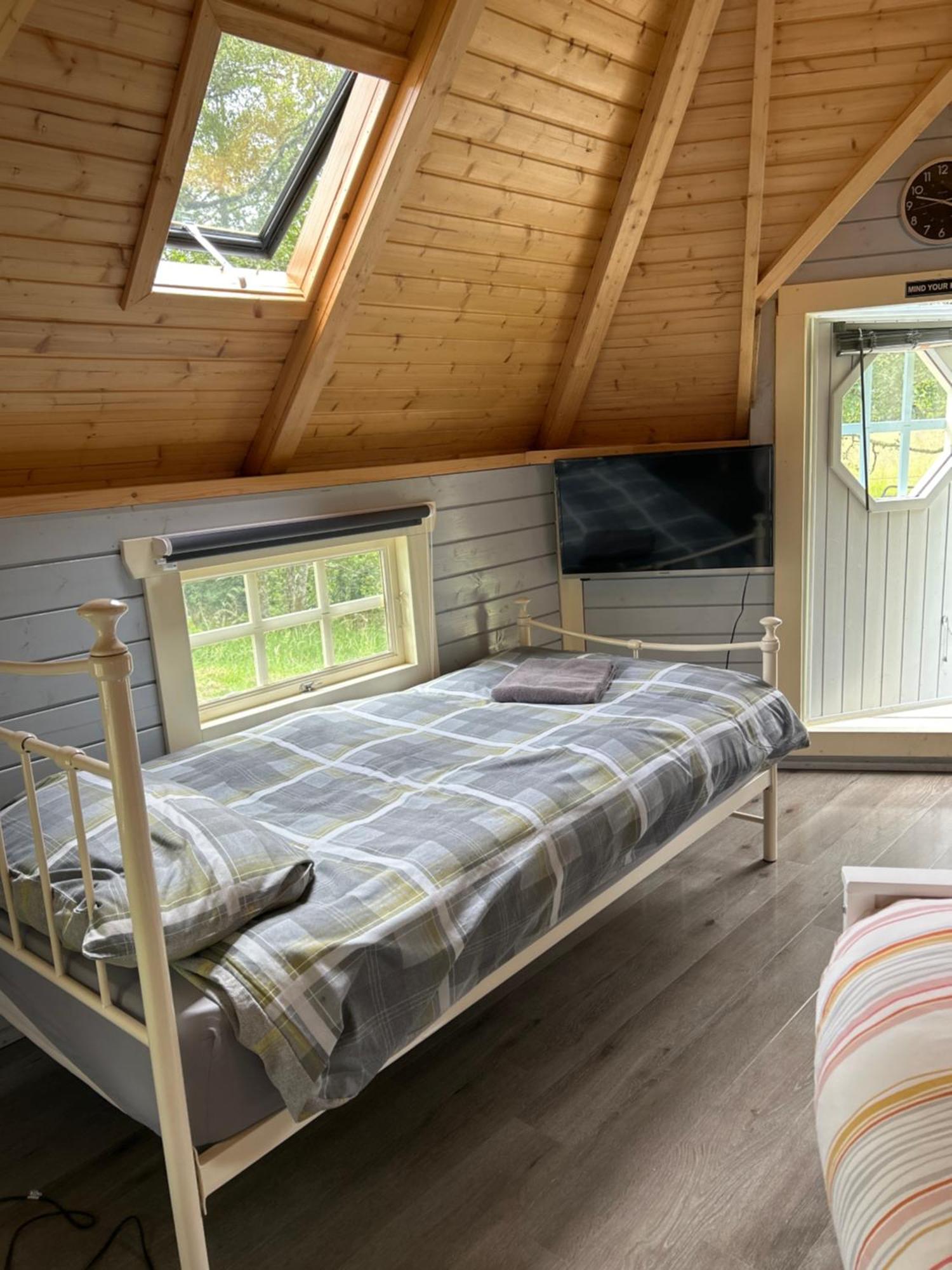 1Lochness Glam Lodges Inverness Exterior foto